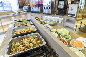 Airbus Hotel At Phawana Station