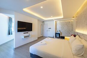 Airbus Hotel At Phawana Station