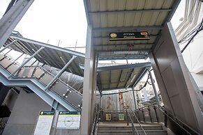 Airbus Hotel At Phawana Station
