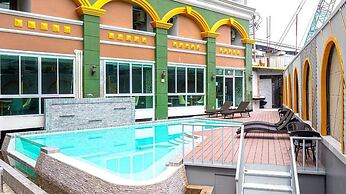 Airbus Hotel At Phawana Station