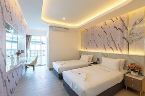 Airbus Hotel At Phawana Station