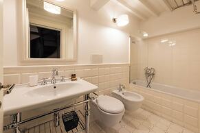 Rinascimento Privato by MMega