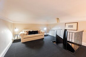 Rinascimento Privato by MMega