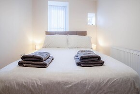 Skokholm Apartment - 3 Bedroom Apartment - Tenby