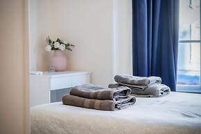 Skokholm Apartment - 3 Bedroom Apartment - Tenby