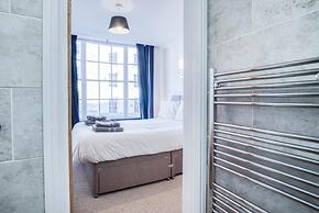 Skokholm Apartment - 3 Bedroom Apartment - Tenby