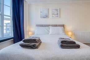 Skokholm Apartment - 3 Bedroom Apartment - Tenby