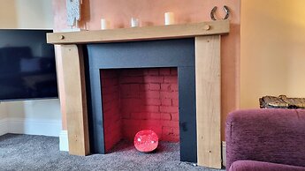 Spacious Centrally Located Apartment