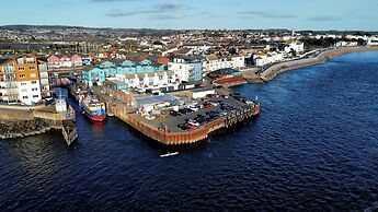 Spacious Centrally Located Apartment