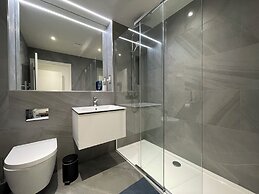 Elegant 2 Bedroom Apartment