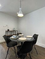 Elegant 2 Bedroom Apartment