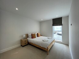 Elegant 2 Bedroom Apartment