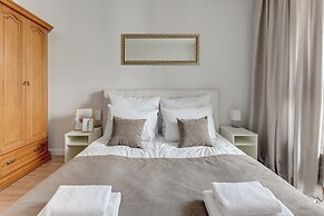 Aura - Riverside & Parking by Downtown Apartments