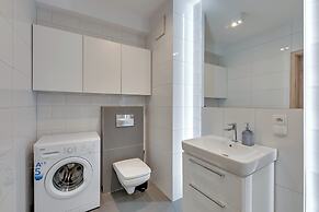Aura - Riverside & Parking by Downtown Apartments