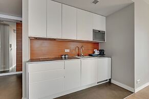 Aura - Riverside & Parking by Downtown Apartments