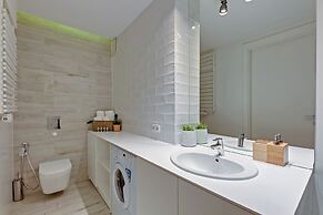 Aura - Riverside & Parking by Downtown Apartments