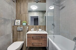 Aura - Riverside & Parking by Downtown Apartments