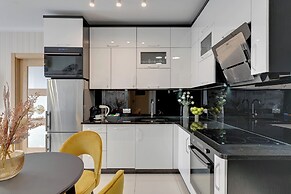 Aura - Riverside & Parking by Downtown Apartments