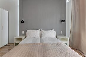 Aura - Riverside & Parking by Downtown Apartments