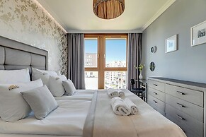 Aura - Riverside & Parking by Downtown Apartments