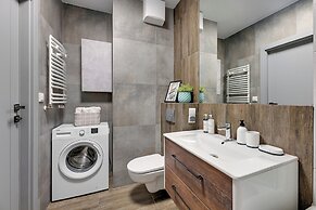 Aura - Riverside & Parking by Downtown Apartments