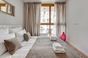 Aura - Riverside & Parking by Downtown Apartments