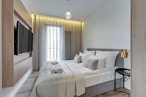 Aura - Riverside & Parking by Downtown Apartments