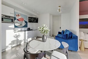 Aura - Riverside & Parking by Downtown Apartments