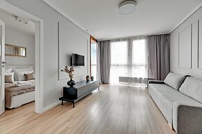 Aura - Riverside & Parking by Downtown Apartments