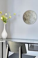 Aura - Riverside & Parking by Downtown Apartments