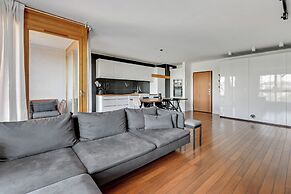 Aura - Riverside & Parking by Downtown Apartments