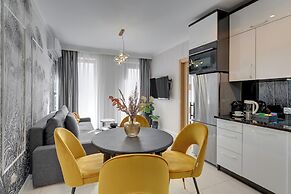 Aura - Riverside & Parking by Downtown Apartments