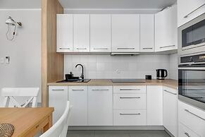 Aura - Riverside & Parking by Downtown Apartments