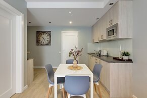 Aura - Riverside & Parking by Downtown Apartments