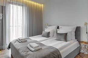 Aura - Riverside & Parking by Downtown Apartments