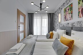 Aura - Riverside & Parking by Downtown Apartments