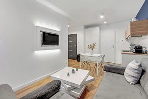 Aura - Riverside & Parking by Downtown Apartments