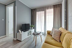 Aura - Riverside & Parking by Downtown Apartments