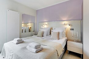 Aura - Riverside & Parking by Downtown Apartments