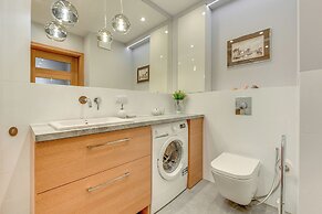 Aura - Riverside & Parking by Downtown Apartments