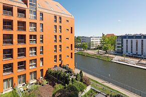 Aura - Riverside & Parking by Downtown Apartments
