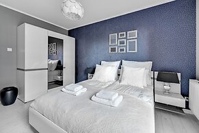 Aura - Riverside & Parking by Downtown Apartments