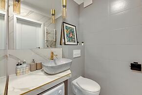 Aura - Riverside & Parking by Downtown Apartments