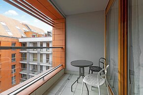 Aura - Riverside & Parking by Downtown Apartments