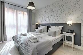 Aura - Riverside & Parking by Downtown Apartments