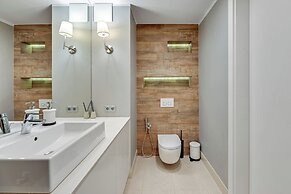 Aura - Riverside & Parking by Downtown Apartments