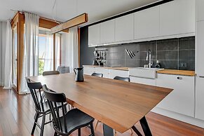 Aura - Riverside & Parking by Downtown Apartments