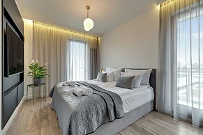 Aura - Riverside & Parking by Downtown Apartments