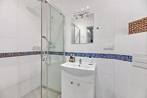 Aura - Riverside & Parking by Downtown Apartments