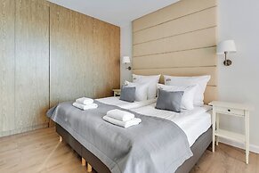 Aura - Riverside & Parking by Downtown Apartments